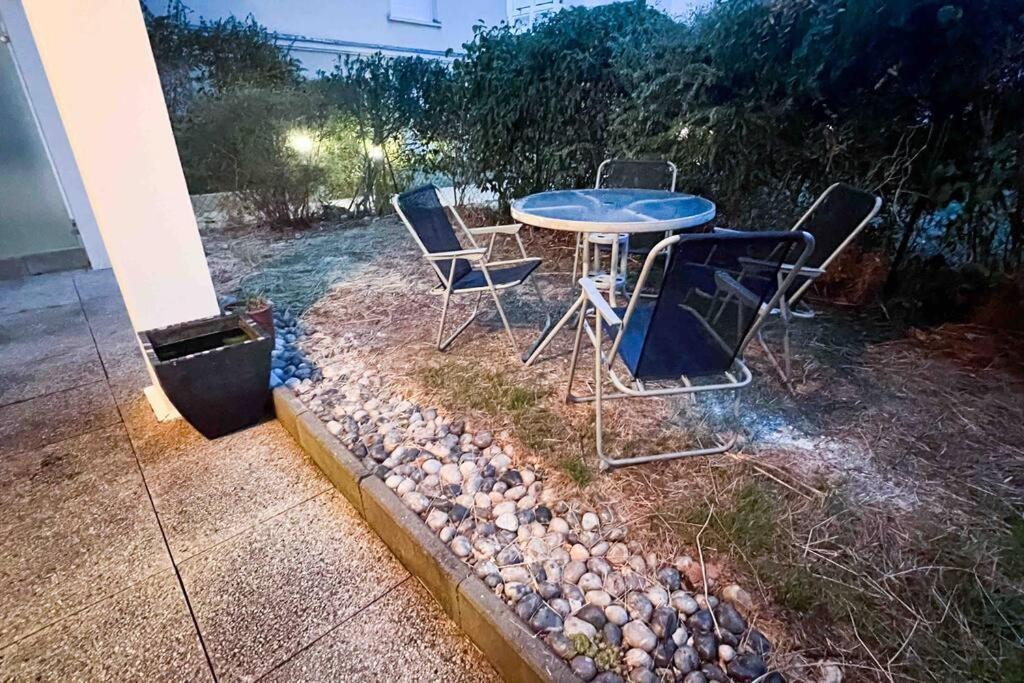 Appart Avec Terrasse Et Parking A 2 Pas De Disney Montévrain Exteriör bild