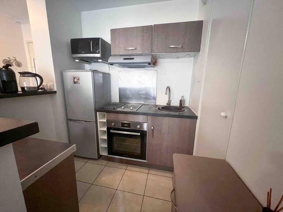 Appart Avec Terrasse Et Parking A 2 Pas De Disney Montévrain Exteriör bild